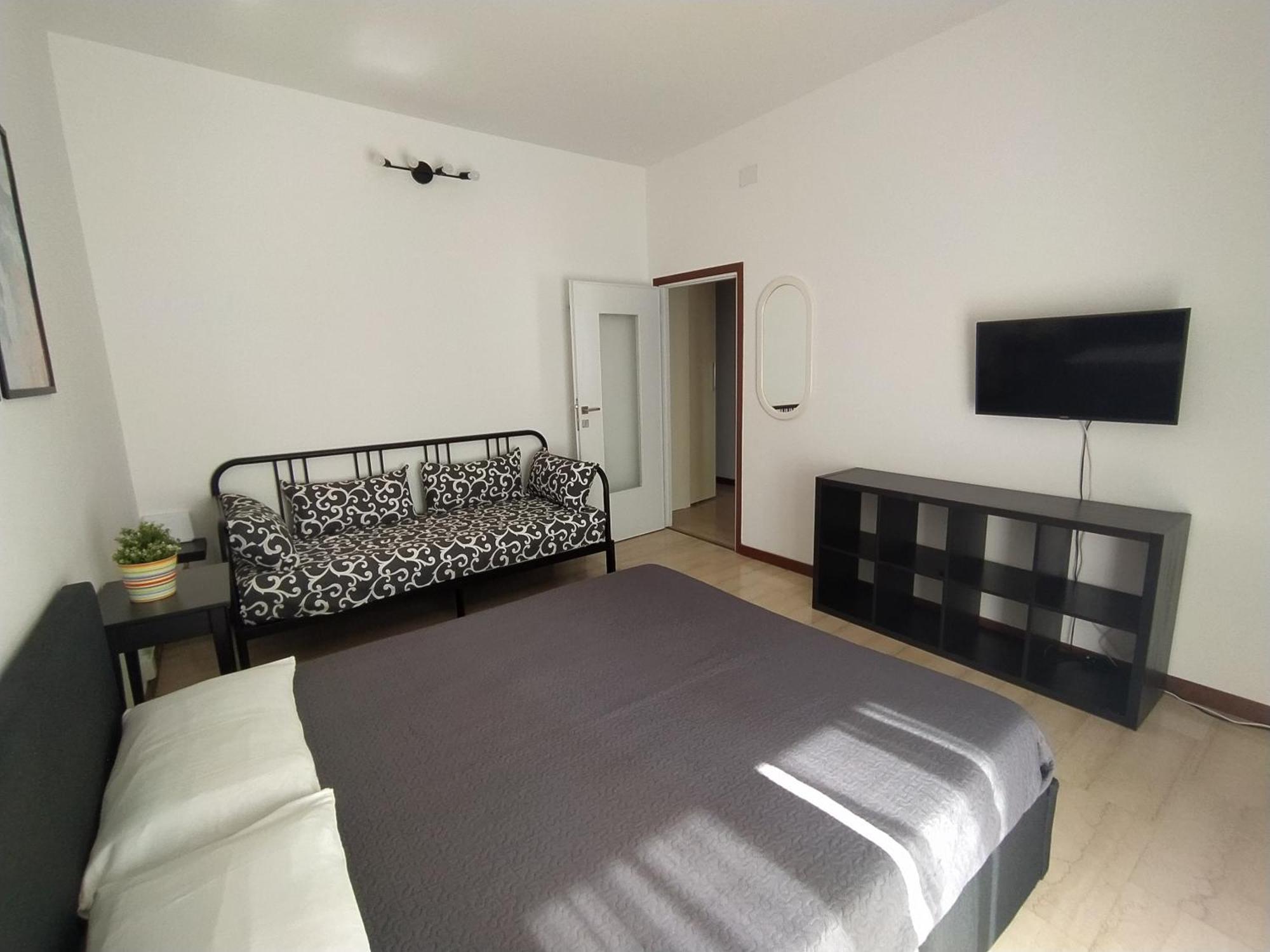 Brenta/Corvetto Studio Apartment Милано Екстериор снимка